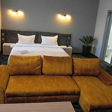 Black Tulip Hotel 4*